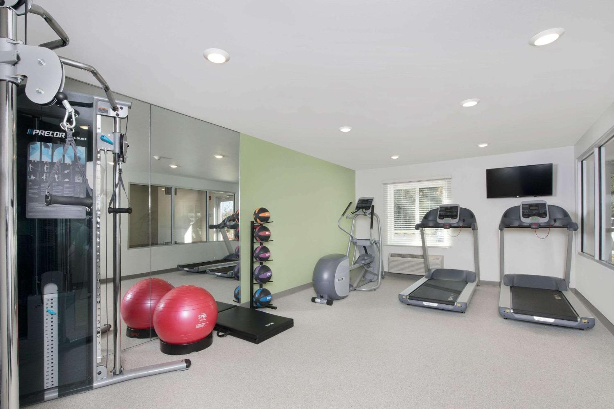 Woodspring Suites Savannah 普勒 外观 照片